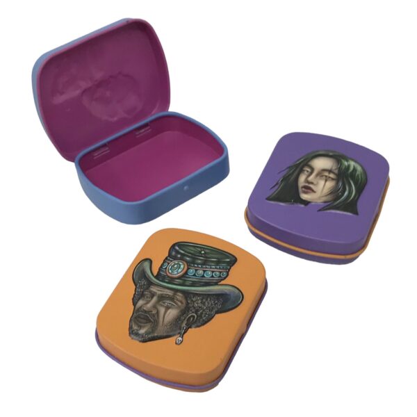 LION MINI TIN CASE